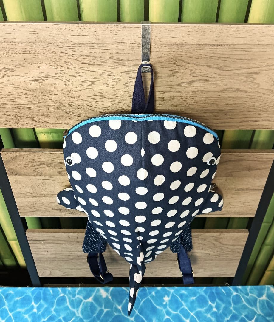 ジンベイザメ　リュックサック　ハンドメイド　ドット　水族館
