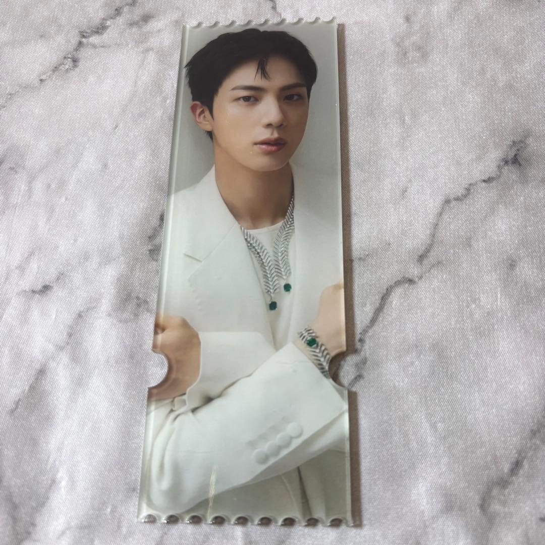 在庫処分セール　BTS アクリルフォトチケット