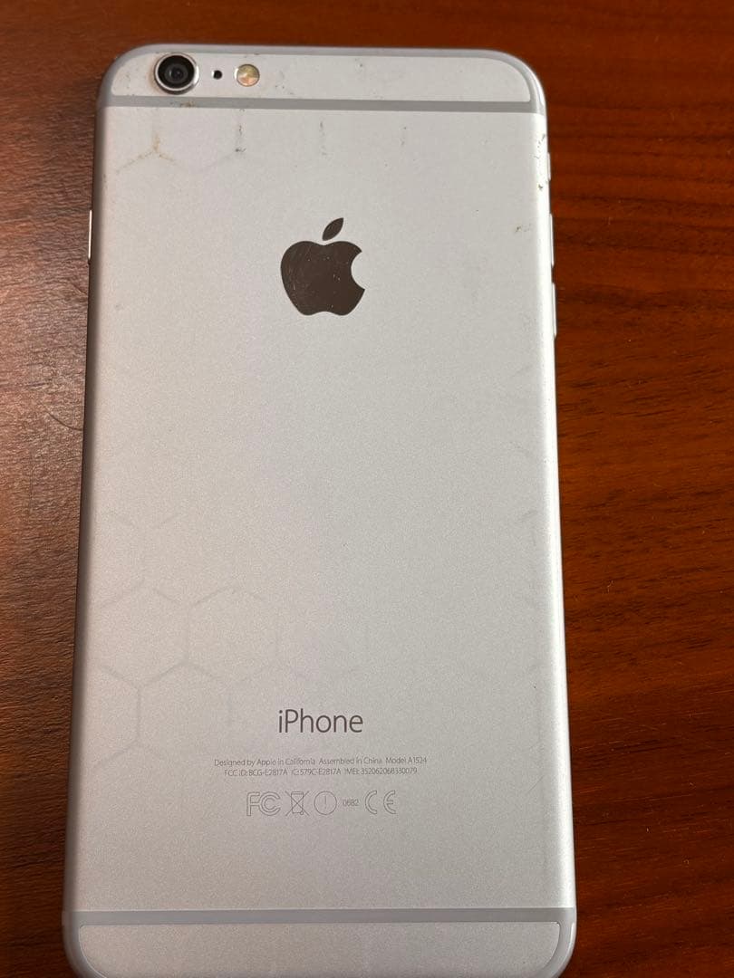 Apple iPhone 6 Plus 128GB シルバー