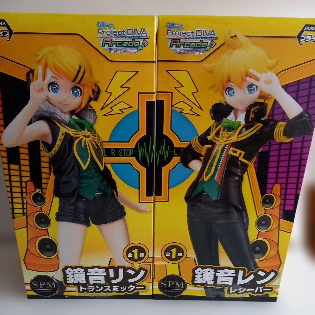 鏡音リン・レン　フィギュア　リモコン