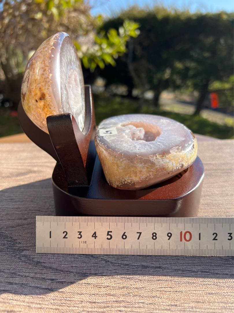 C7トレジャーメノウ 台付き 瑪瑙 風水 聚宝盆アゲート