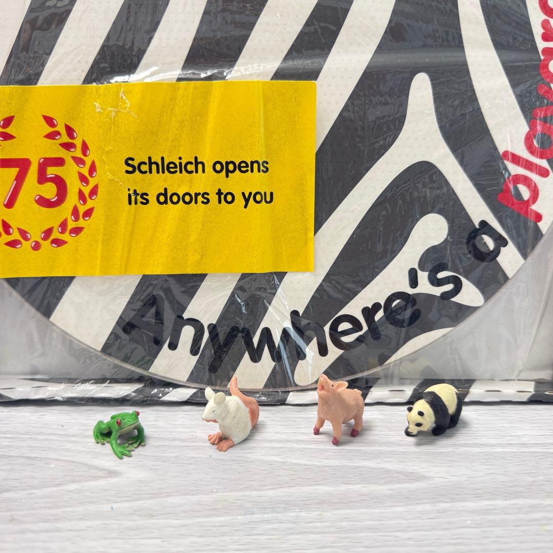 【レア】シュライヒ（Schleich）75周年記念ブック/アニマルフィギュア付き