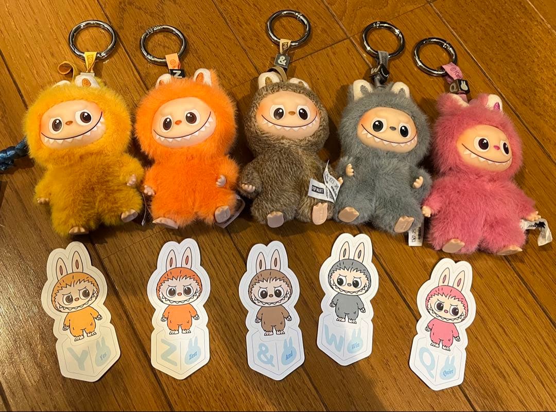 popmart イニシャルラブブ　5点セット