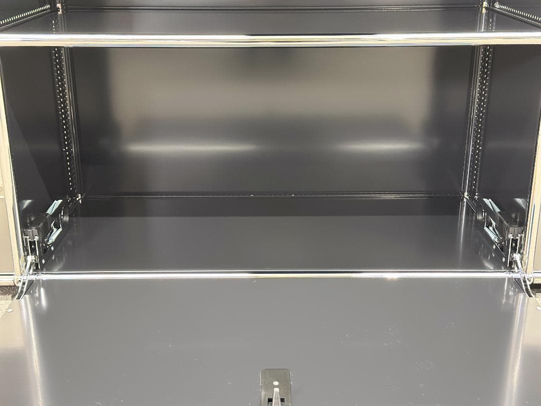 正規品ほぼ未使用品■USMハラー■キャビネットシェルフ　3列2段　ブラック　鍵無