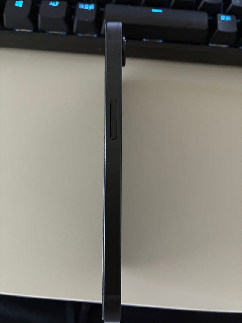 iPhone 16e 本体 ブラック 128GB