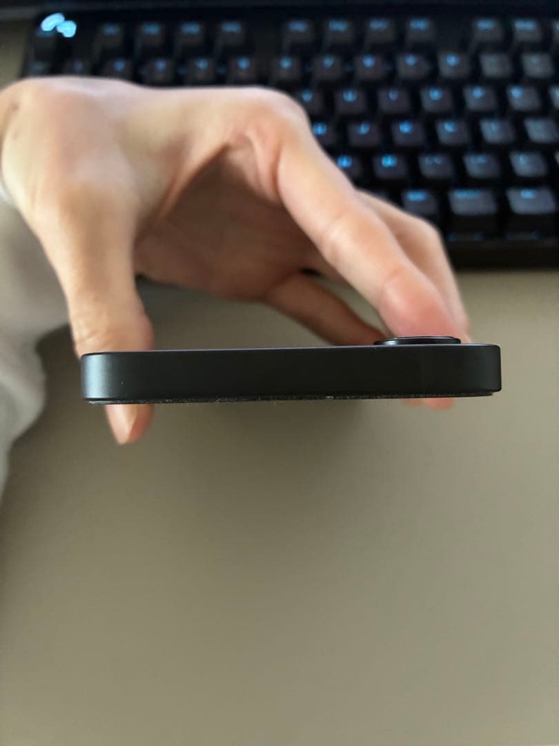 iPhone 16e 本体 ブラック 128GB