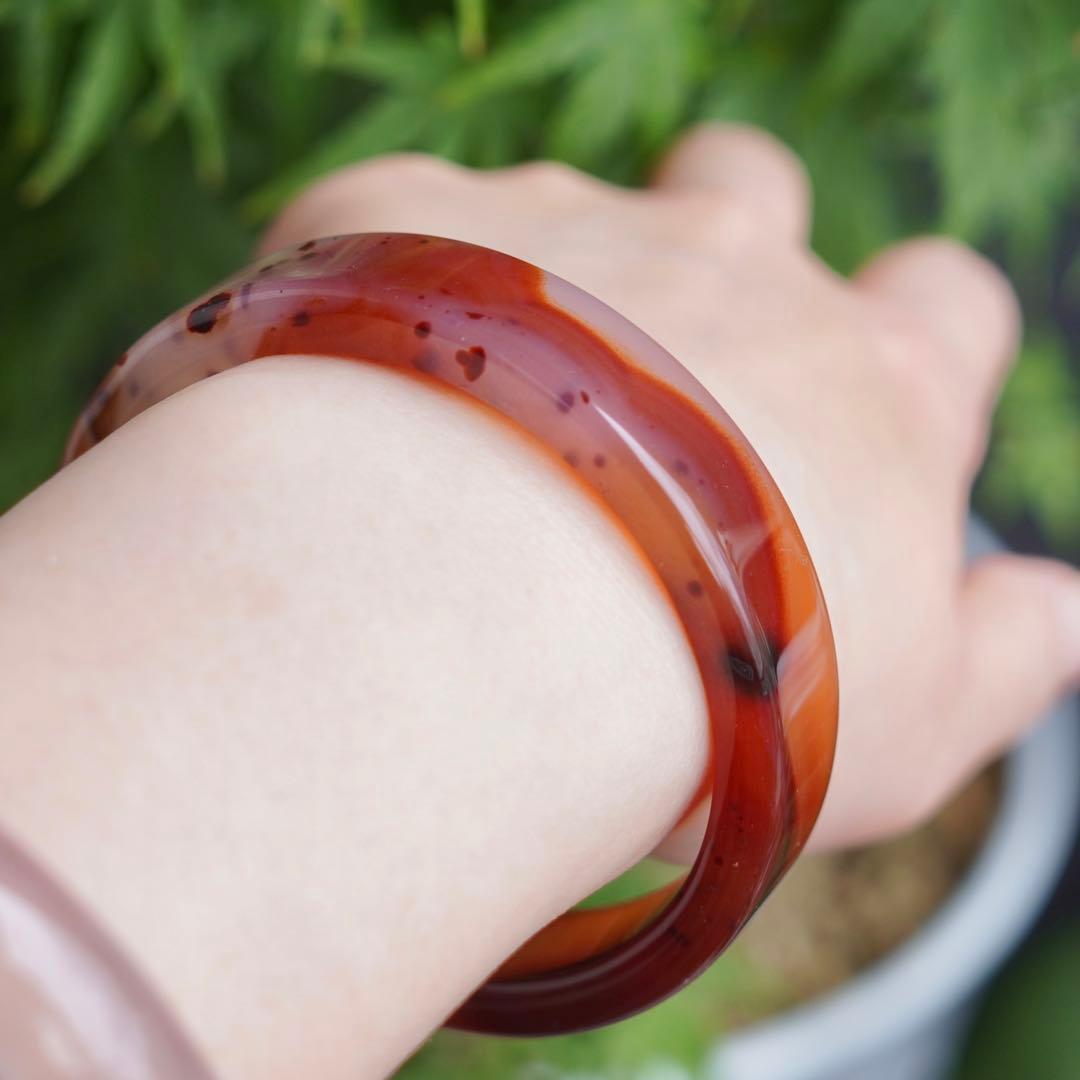 ❄メノウ カルセドニー 玉髄 バングル　腕輪　 新品 0015