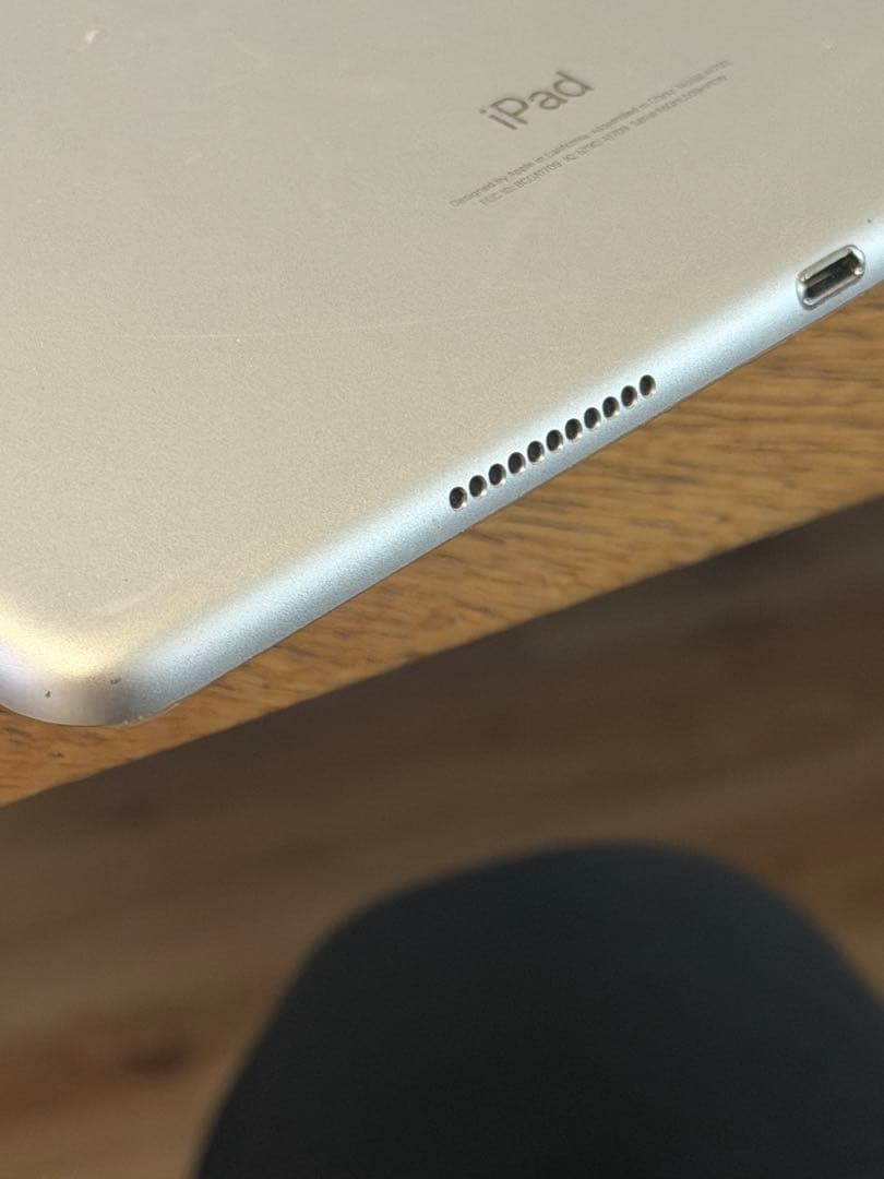 か*と様 iPad Pro 10.5インチ　256GB 画面割れ有り　使用可能