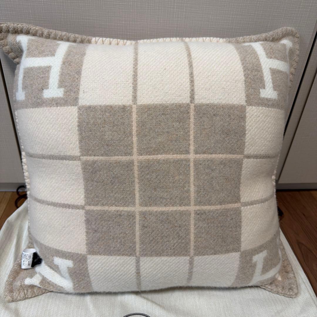 HERMES アヴァロンIII PM クッション