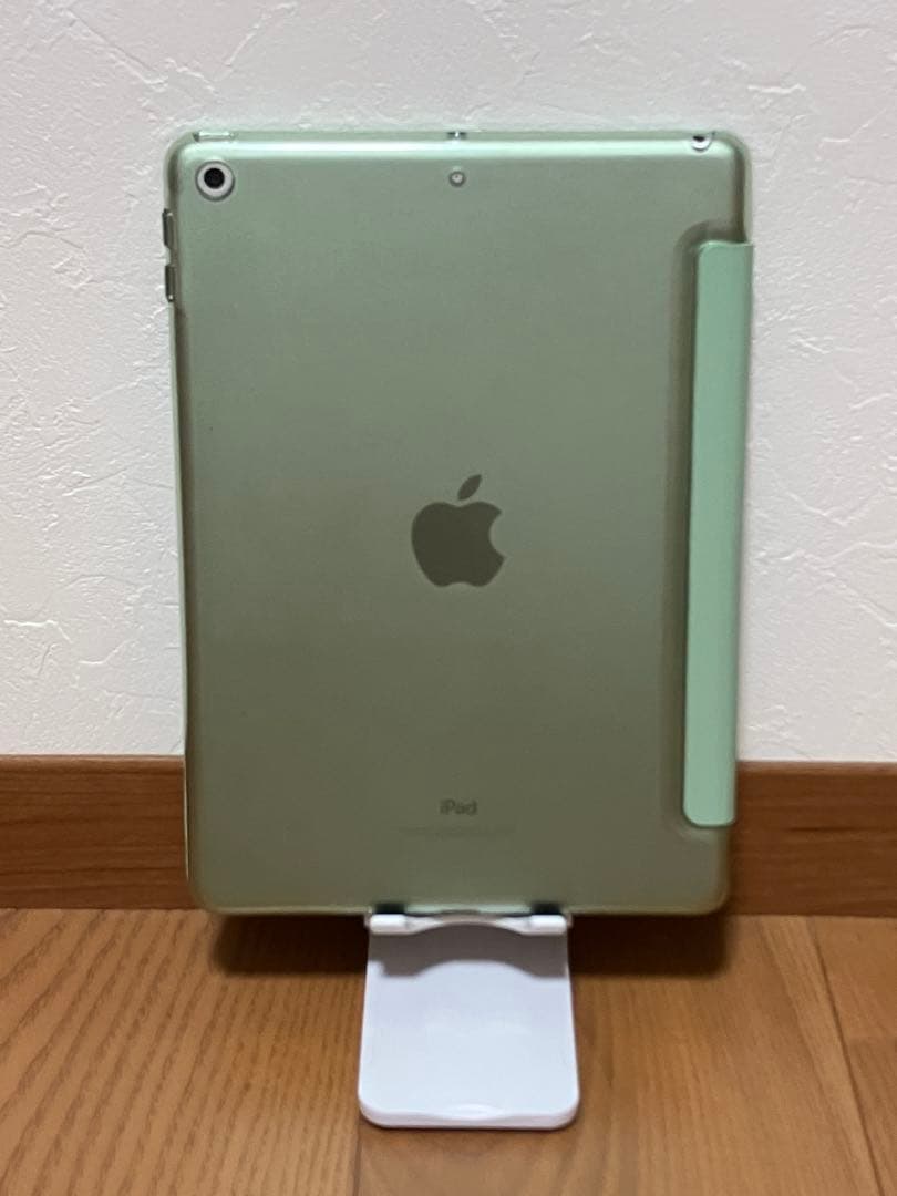 【美品】Apple iPad 第6世代 本体 シルバー 32GB
