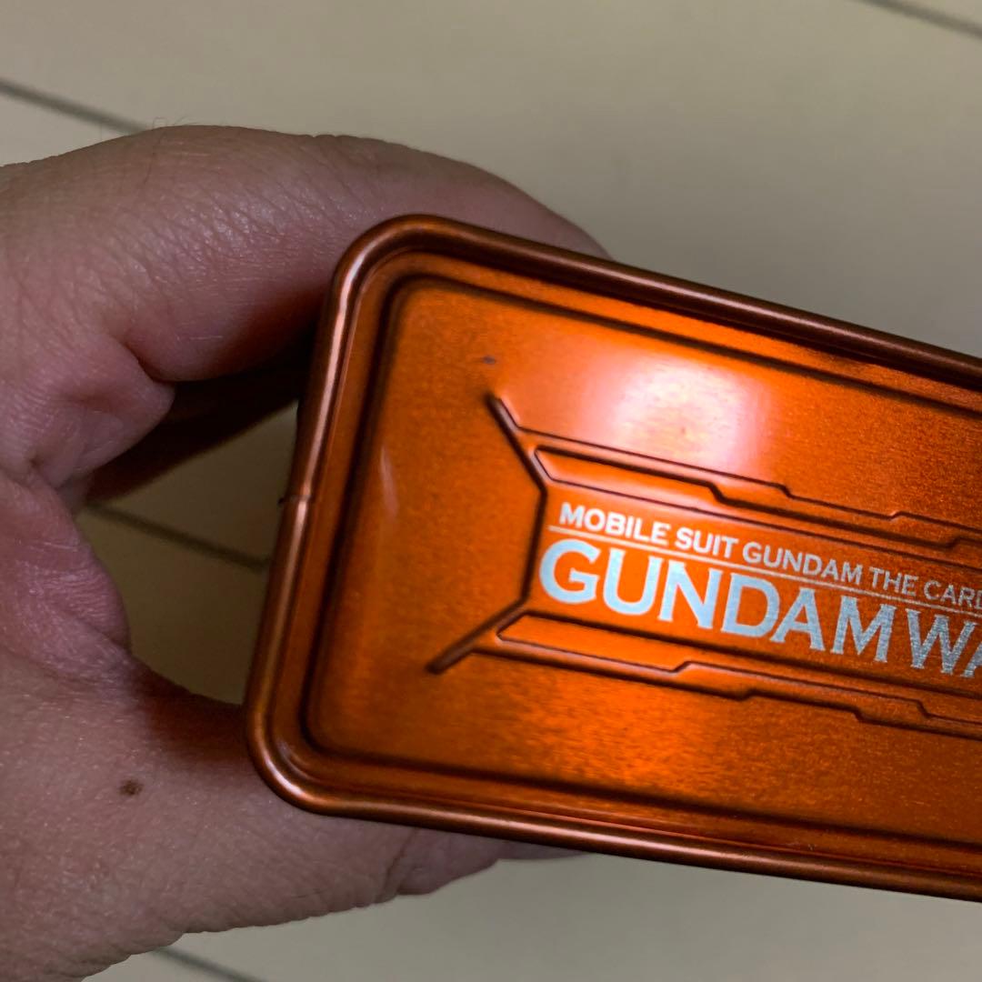 ガンダムウォー　ソレスタルビーイング　 缶デッキケース　中古品
