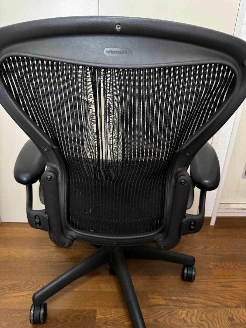 アーロンチェア　ジャンク品　背面メッシュ裂け有り