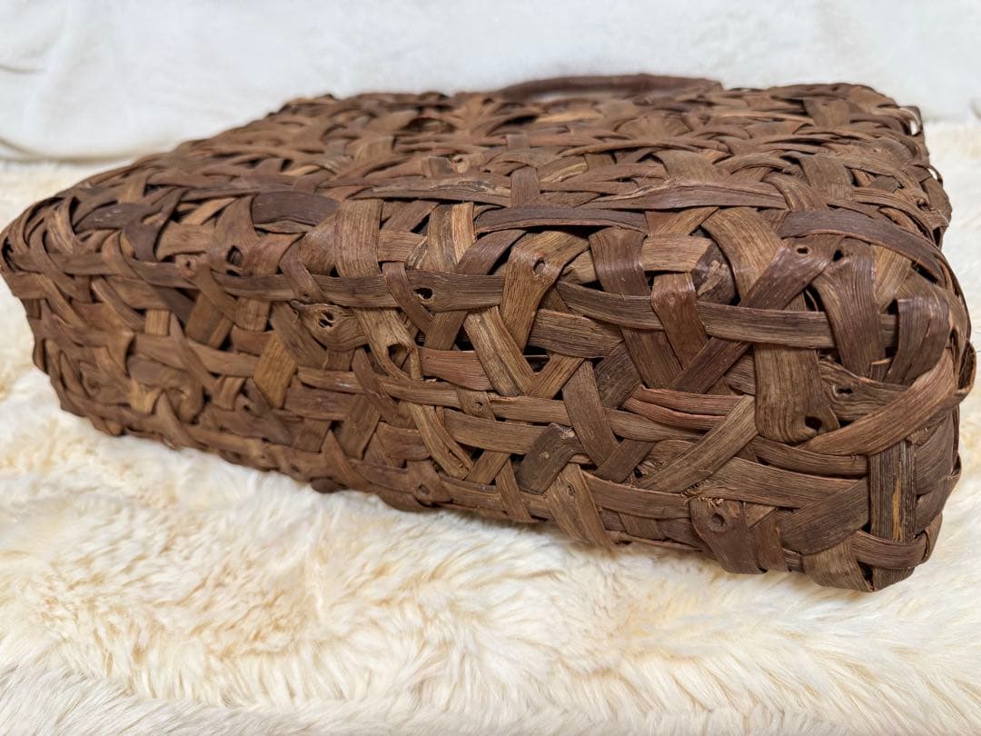 SALE 山葡萄　乱れ編みバック　1度短時間使用　未使用に近い