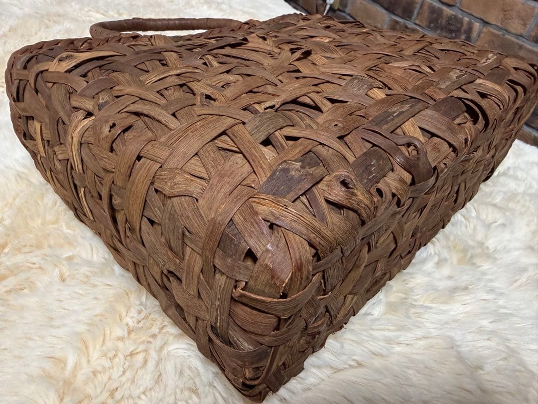 SALE 山葡萄　乱れ編みバック　1度短時間使用　未使用に近い