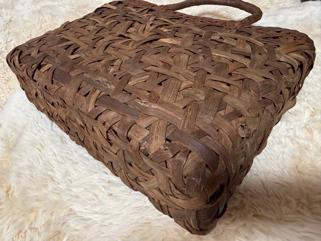 SALE 山葡萄　乱れ編みバック　1度短時間使用　未使用に近い