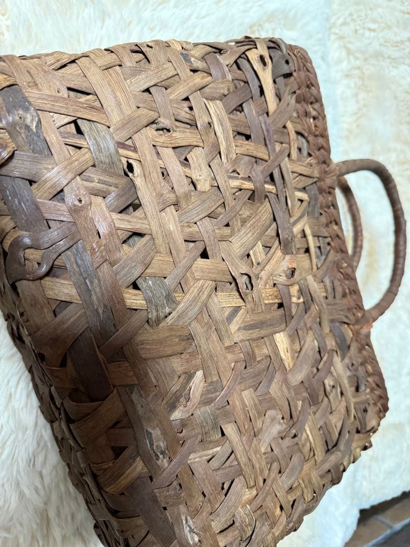 SALE 山葡萄　乱れ編みバック　1度短時間使用　未使用に近い