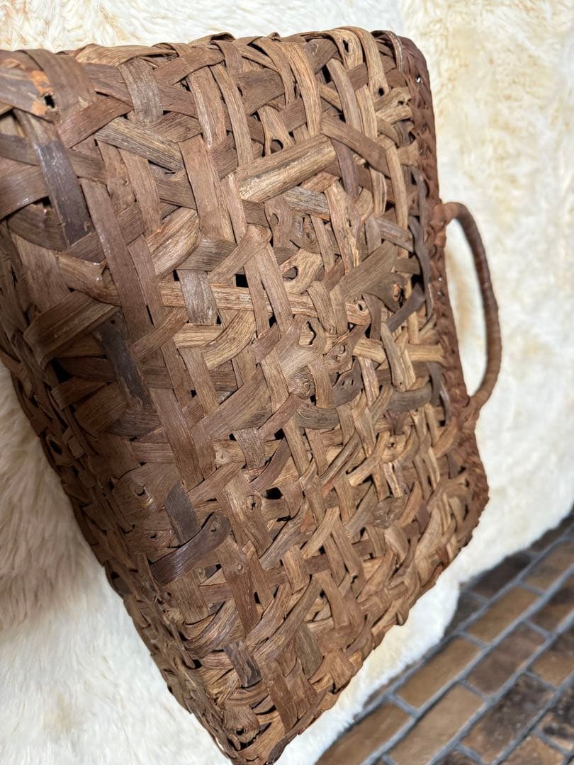 SALE 山葡萄　乱れ編みバック　1度短時間使用　未使用に近い