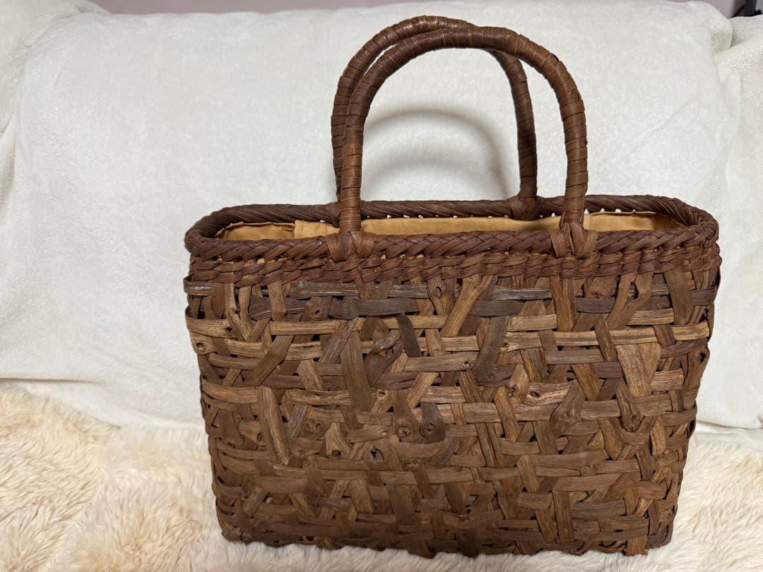 SALE 山葡萄　乱れ編みバック　1度短時間使用　未使用に近い