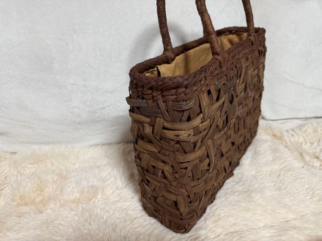 SALE 山葡萄　乱れ編みバック　1度短時間使用　未使用に近い