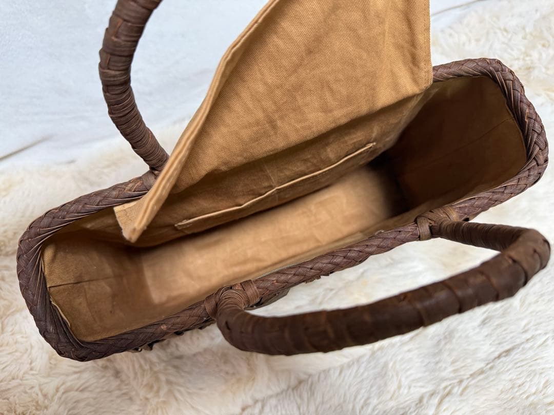 SALE 山葡萄　乱れ編みバック　1度短時間使用　未使用に近い