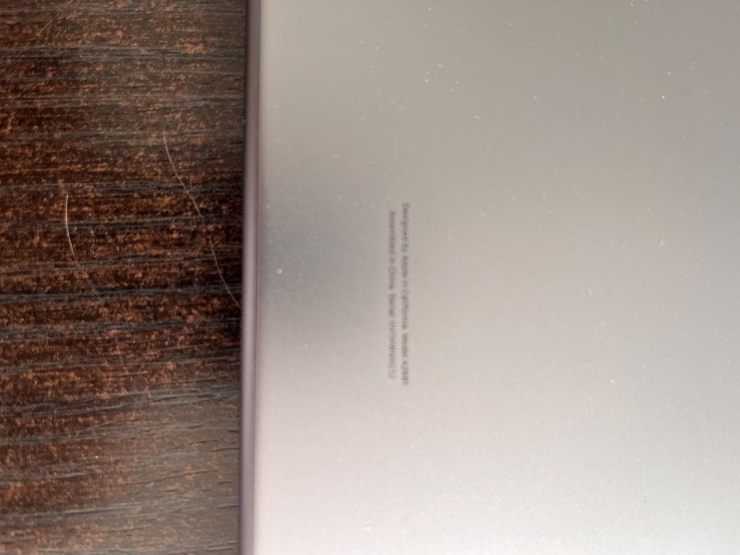 【極美品】M2チップ搭載MacBook Air - スペースグレイ