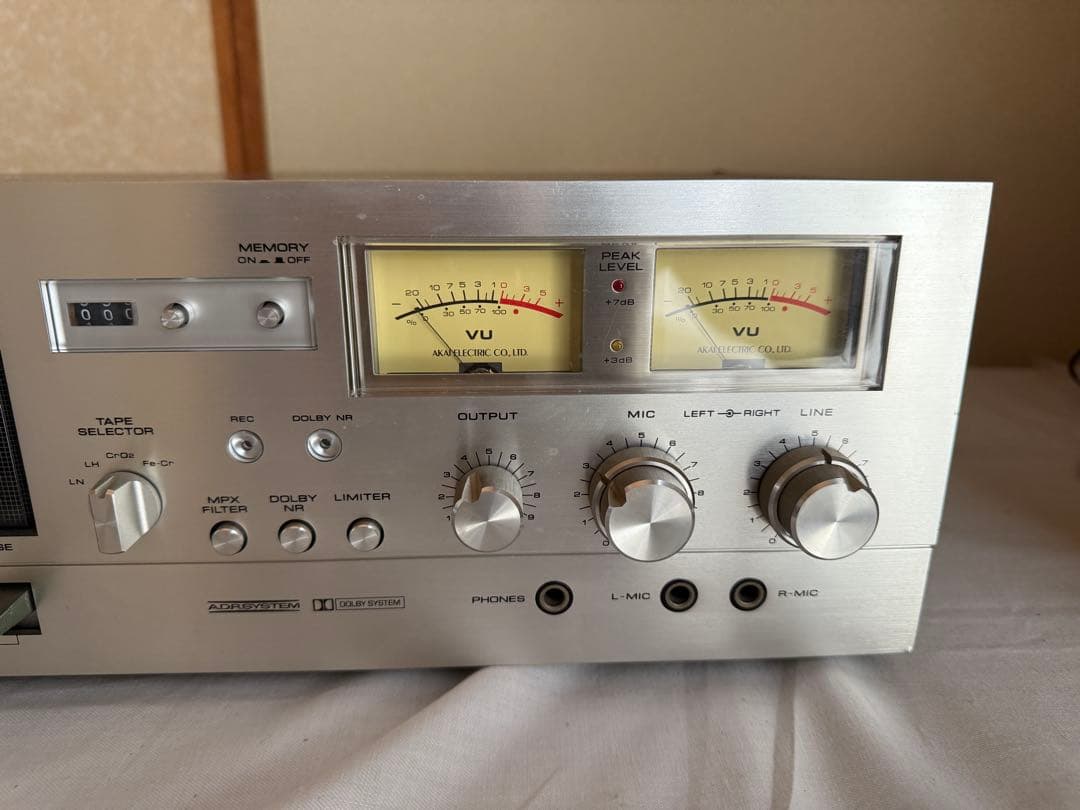 AKAI GXC-709D カセットデッキ 通電動作確認済 一部難あり