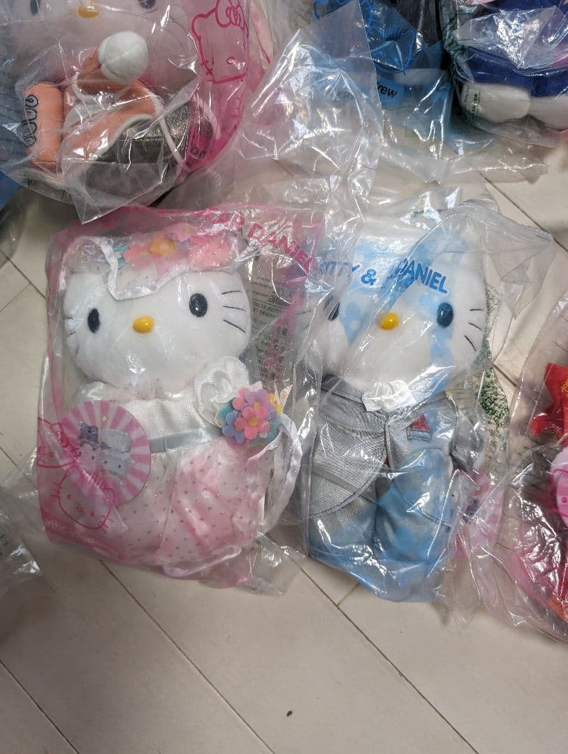 ハローキティ13体　ぬいぐるみ　ウエディング　マクドナルド　キティちゃん