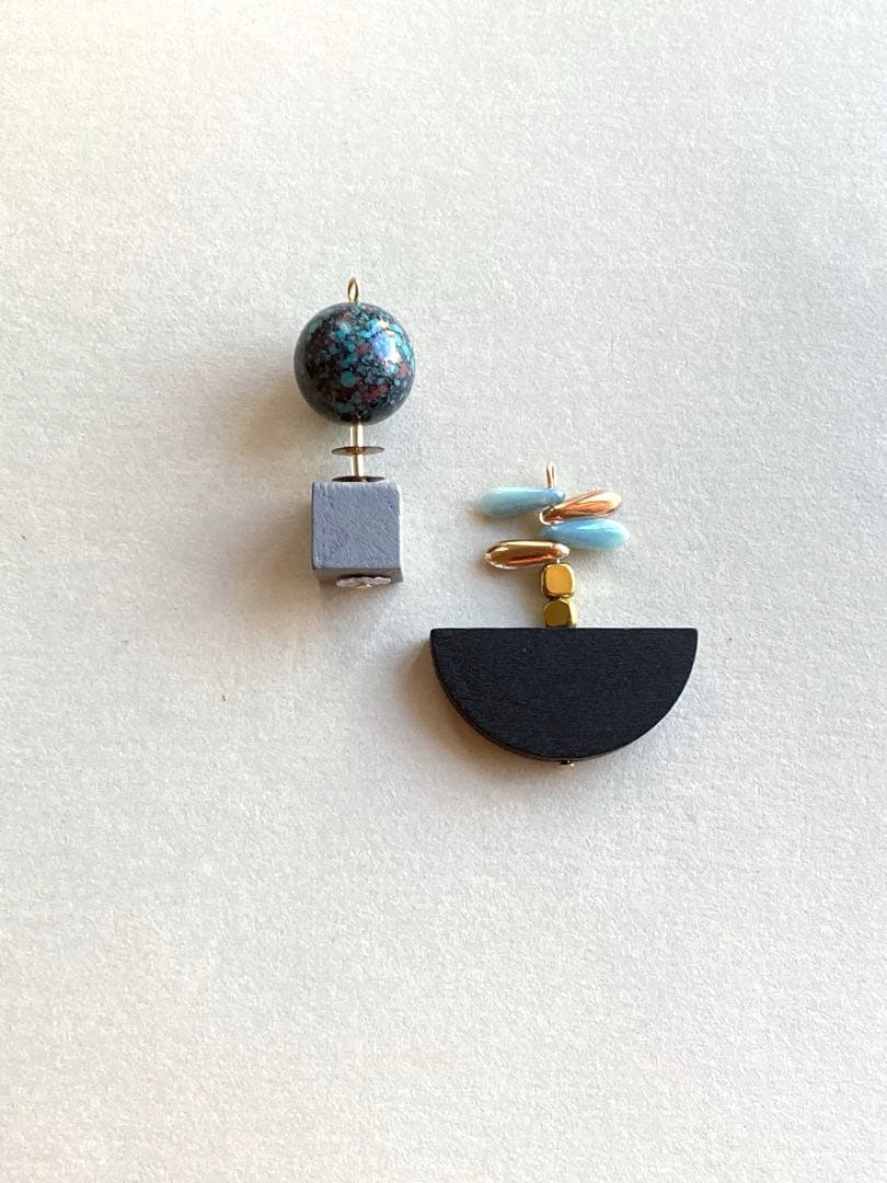 no.0333 羽根のダガーとシックなウッド