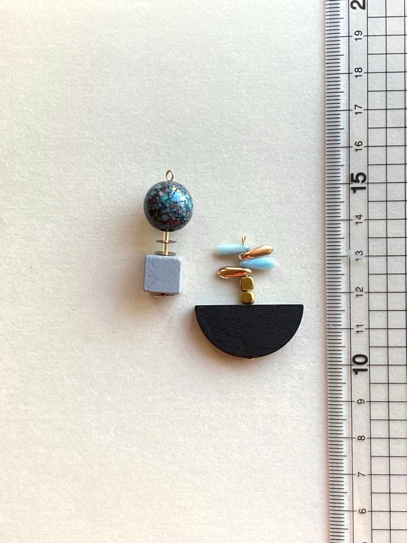 no.0333 羽根のダガーとシックなウッド