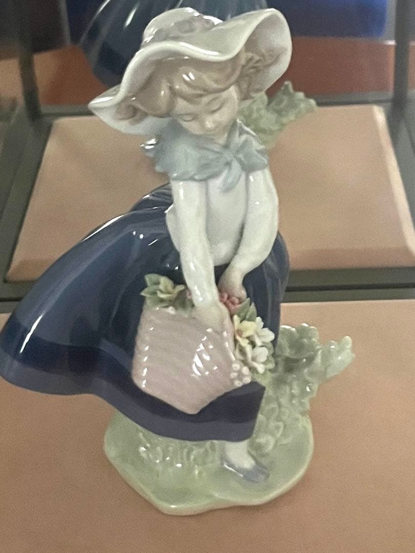 リヤドロ　きれいな花ばかり　ロゴ入り純正背面鏡面ケース付き