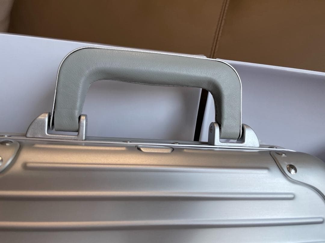 RIMOWA 定番溝付きアルミニウムマグネシウム合金 ハンドル/ショルダー両用