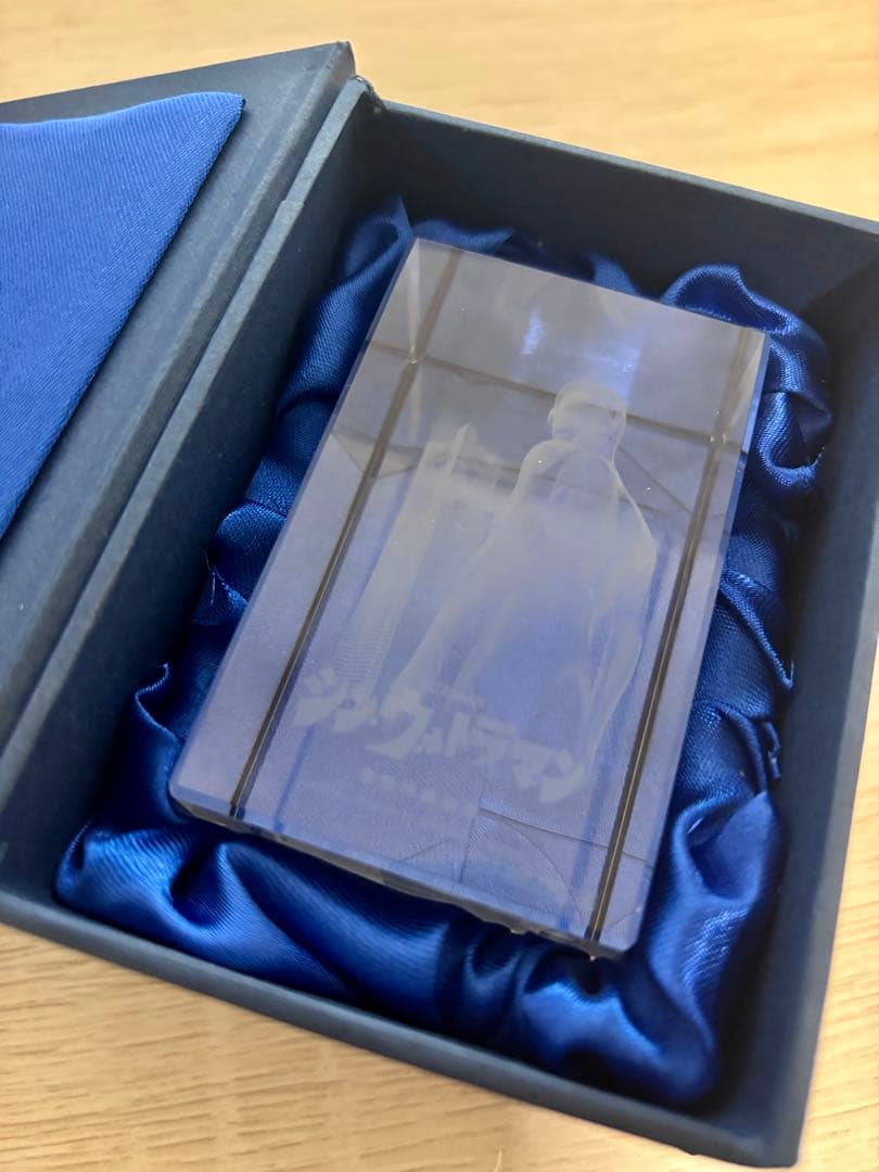 【非売品】シン・ウルトラマン　限定3Dクリスタル　横浜ランドマークタワー