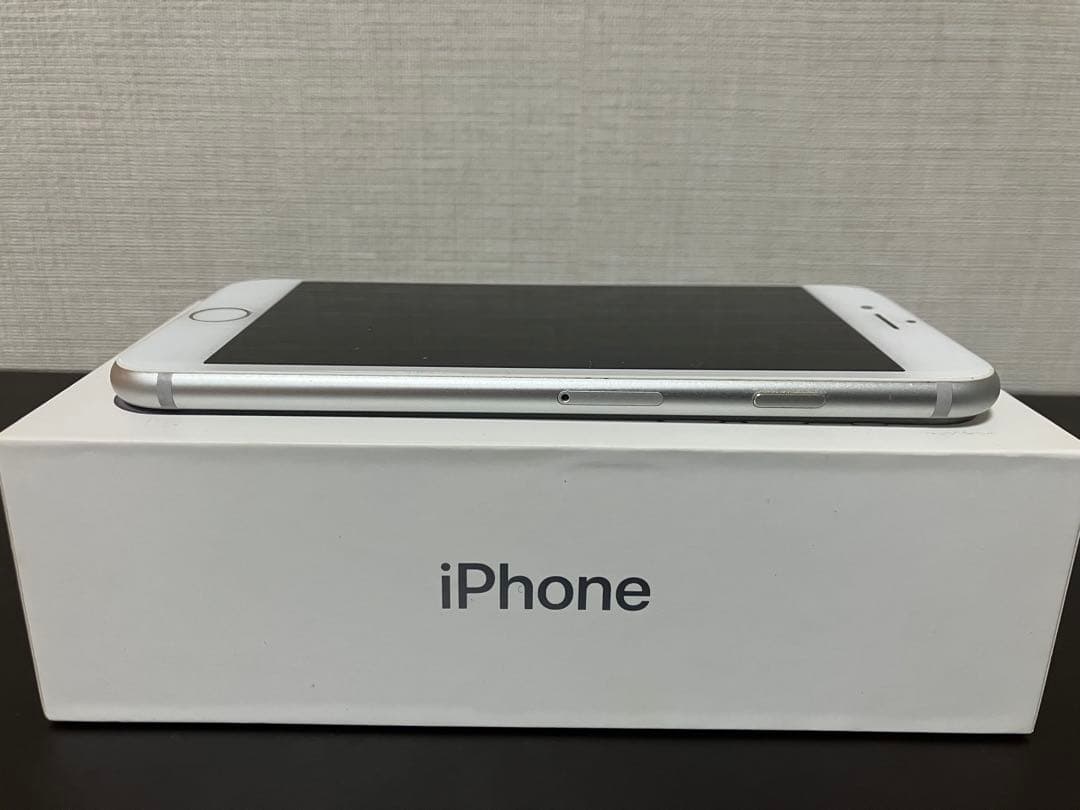 iPhone7 シルバー 本体 32GB SIMフリー