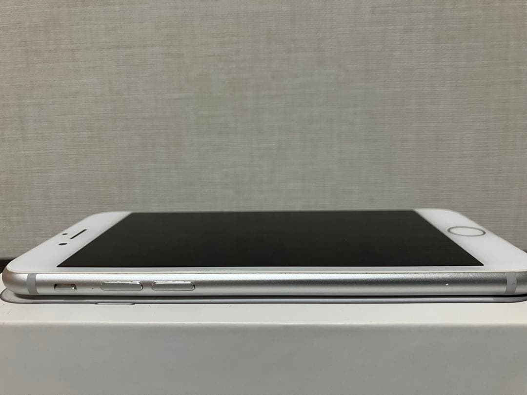 iPhone7 シルバー 本体 32GB SIMフリー