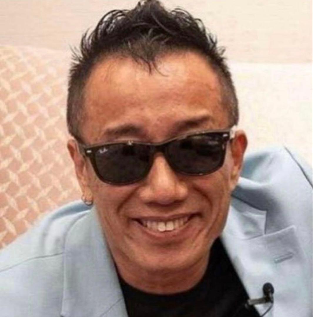 長渕剛着用Ray-Ban サングラス MAIDINITALYニュウェイファーラ