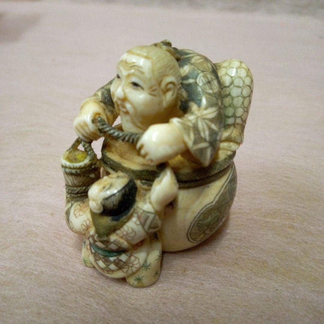 根付　51g　細密細工美術品　古美術　骨董品　名工(山口)