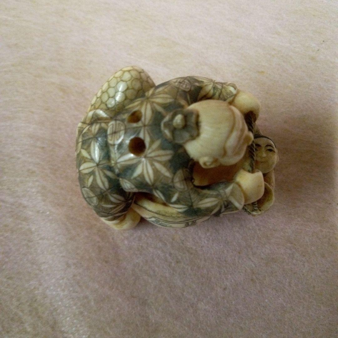 根付　51g　細密細工美術品　古美術　骨董品　名工(山口)