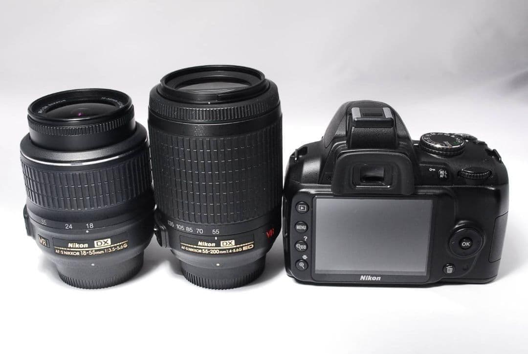 ♥一眼デビュー応援♥Nikon D3000♥ AF-S標準＆望遠セット Wレンズ