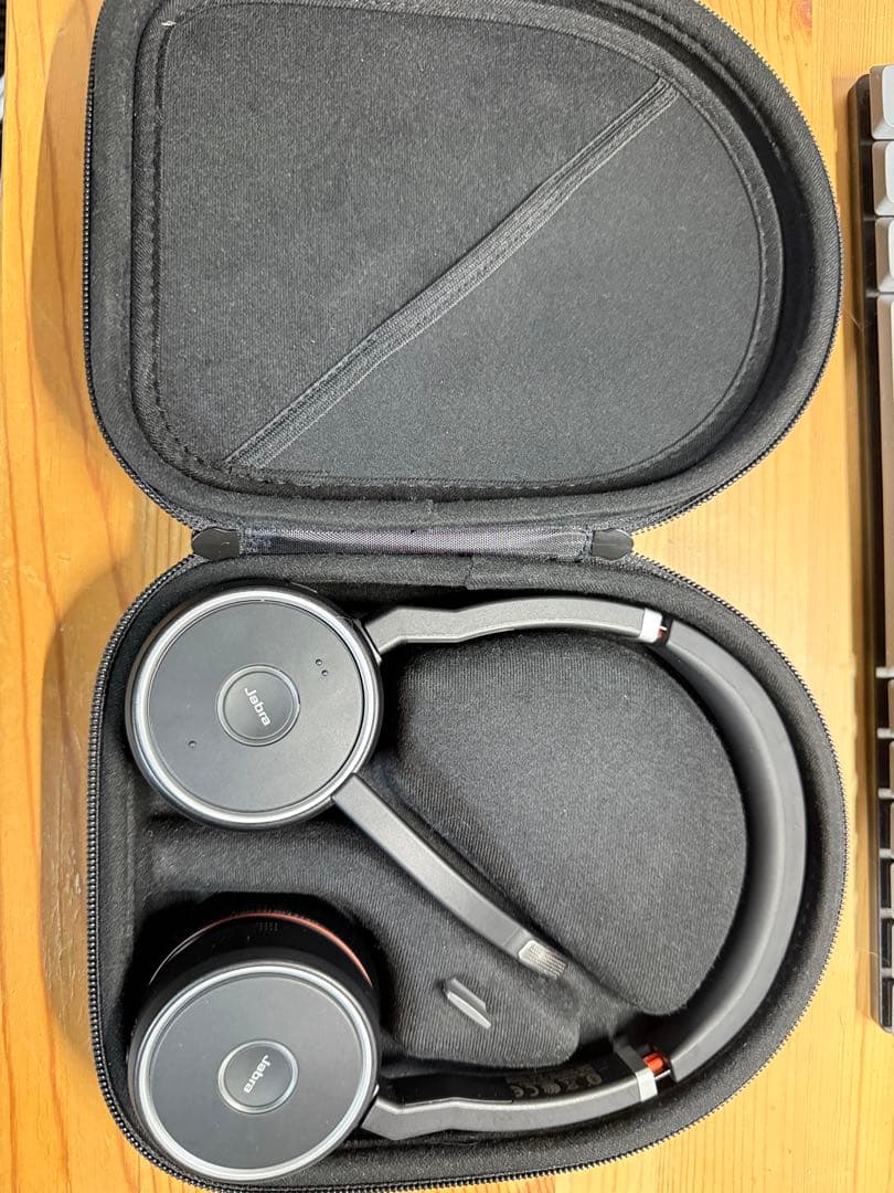 Jabra ヘッドフォンケース ブラック