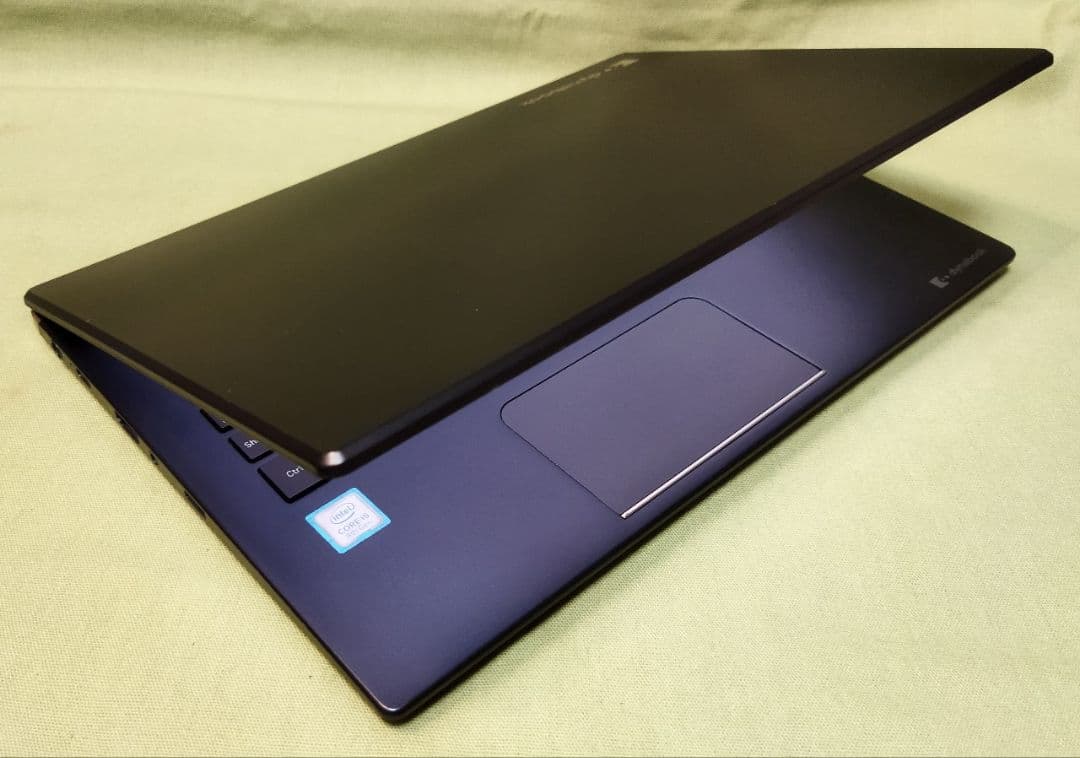 第8世代 Corei5 ノートPC Dynabook G83 Windows11