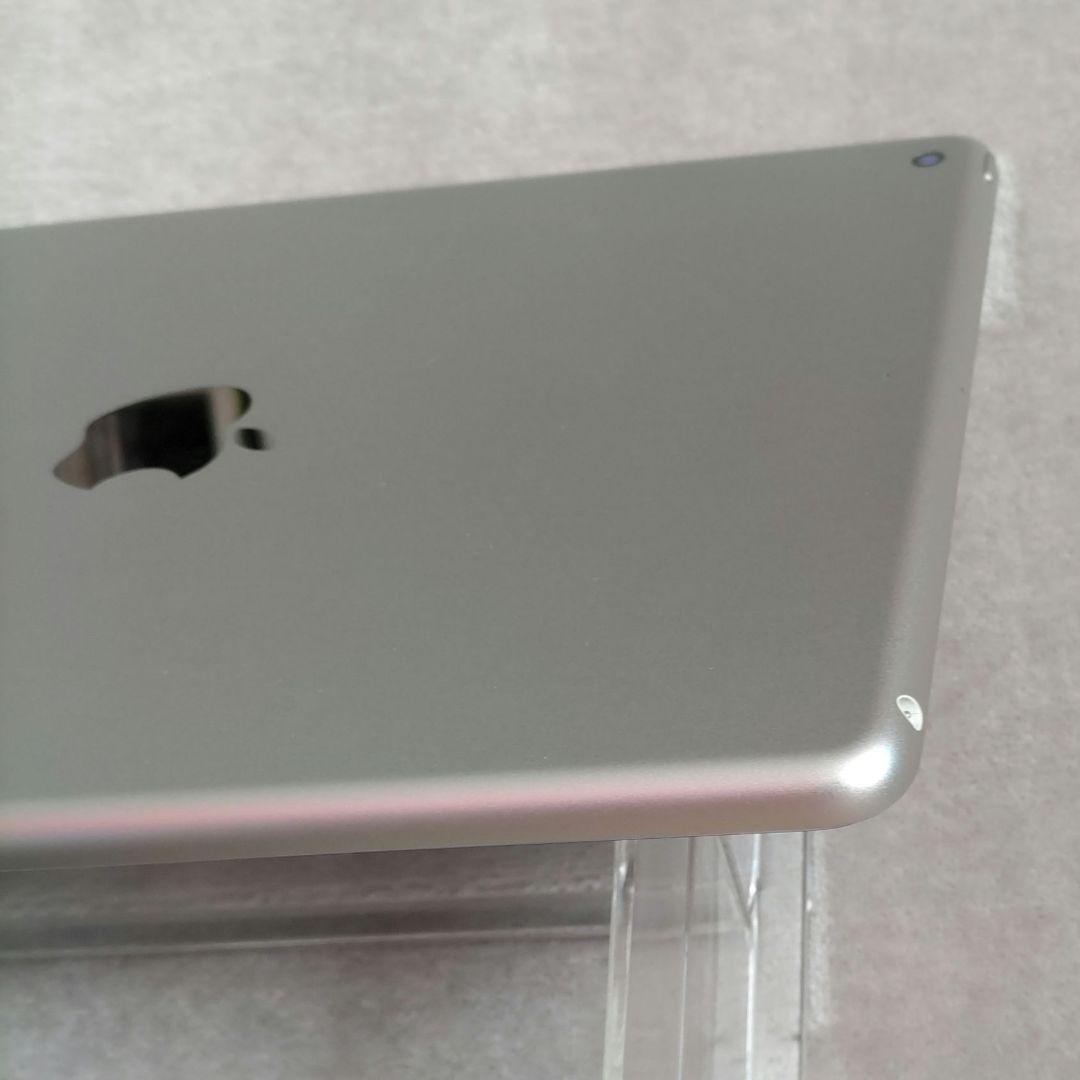 【美品】iPad 第8世代 32 GB Wi-Fi / シルバー