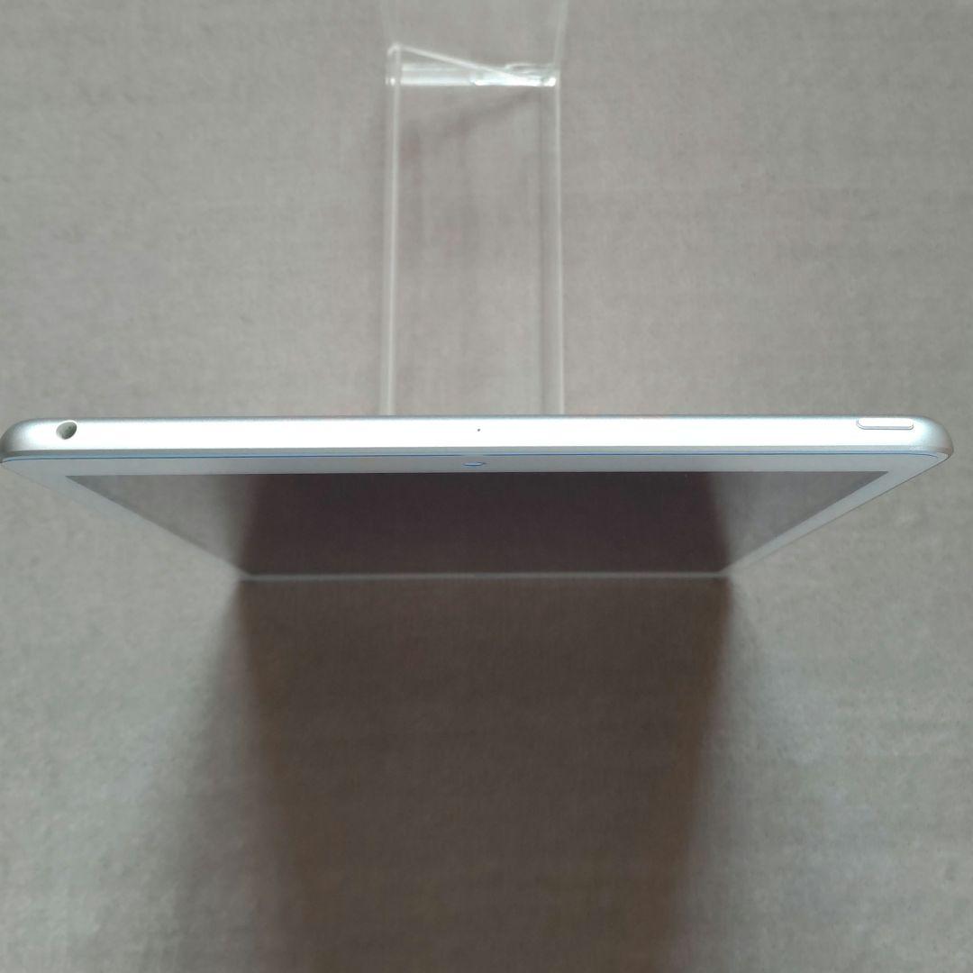 【美品】iPad 第8世代 32 GB Wi-Fi / シルバー