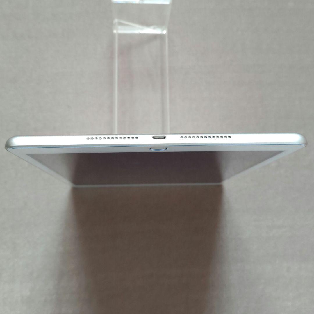 【美品】iPad 第8世代 32 GB Wi-Fi / シルバー