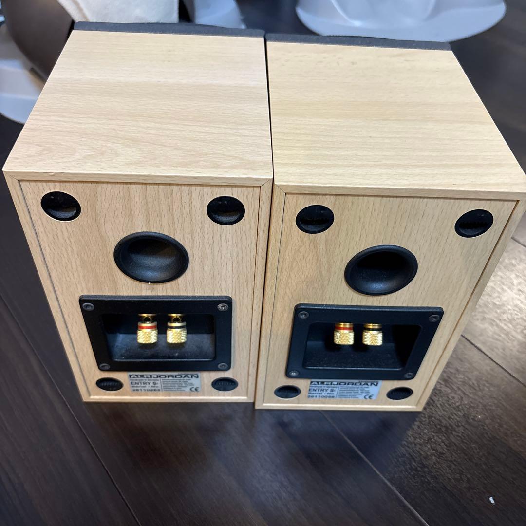 ジョーダン　エントリーS スピーカー　台座付き