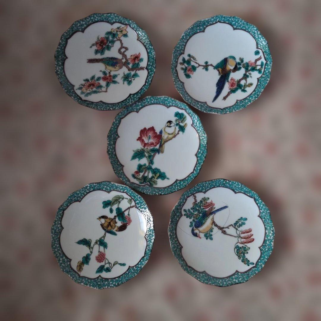 九谷焼花と鳥のデザイン 皿 、湯呑みセット