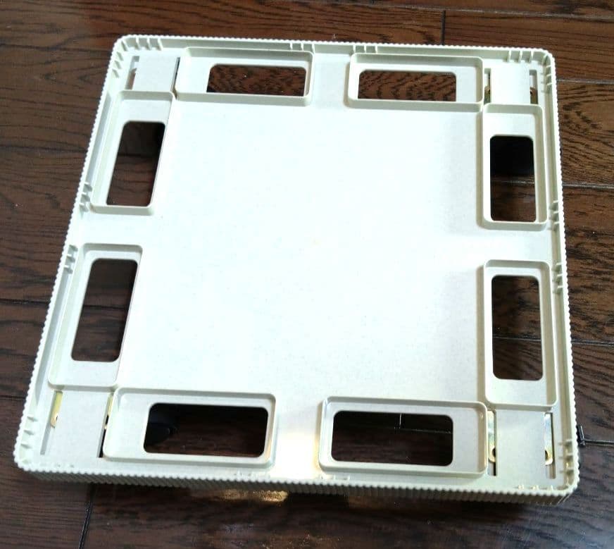 タッパウェア　 マルチオーガナイザー　ドア付き2段　＋　キャスター付パレット