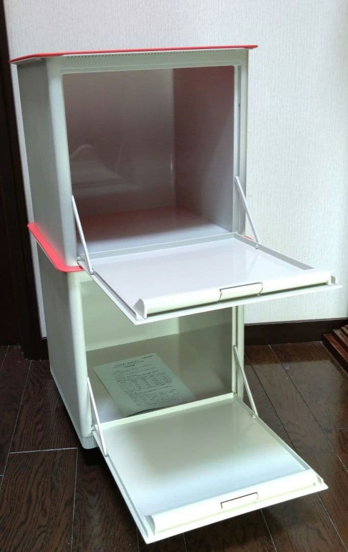 タッパウェア　 マルチオーガナイザー　ドア付き2段　＋　キャスター付パレット