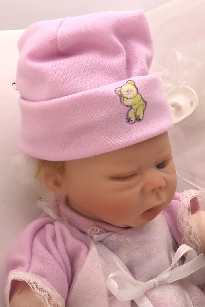 HUSH LITTLE BABY ピンクのベビードール人形 27cm