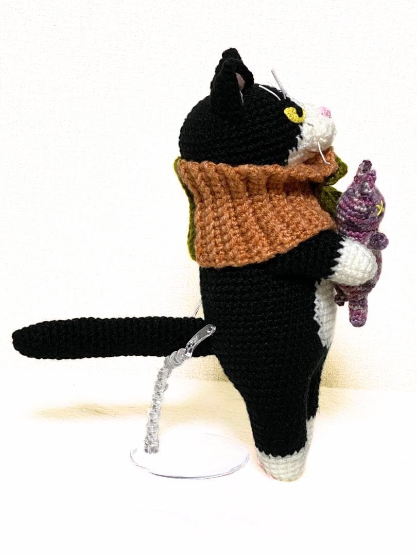 白黒はちわれ猫さん（with friend）のあみぐるみ