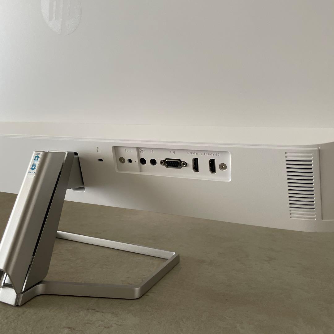 定価2.3万円　hpモニター　27インチ